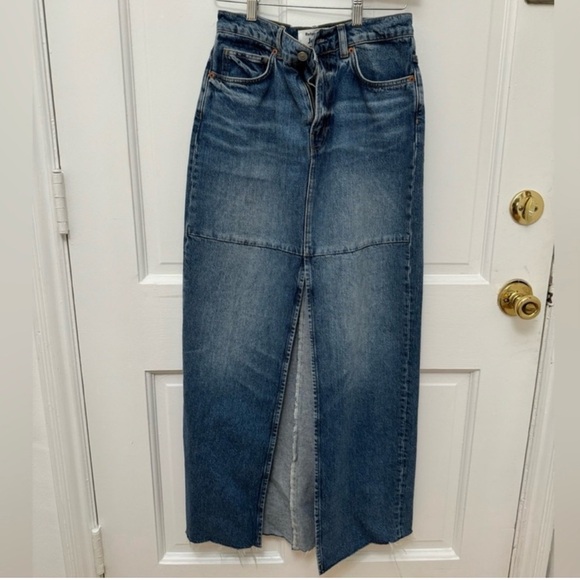 Reformation Tazz denim maxi skirt in hemlock, size 25, excellent condition. - Picture 3 of 8